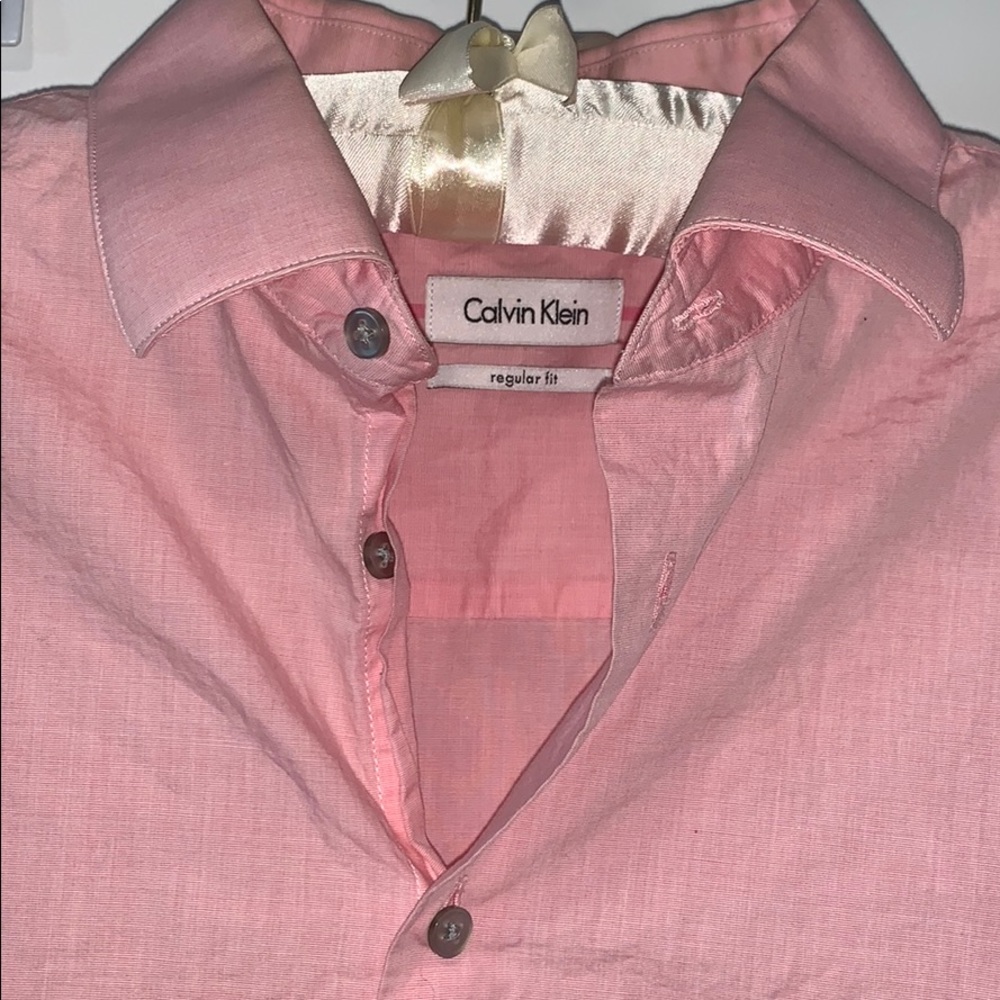Calvin Klein Men’s Regular Fit Pink Dress Shirt - Picture 3 of 7
